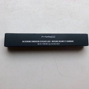 mac in extreme dimmension 3D black lash